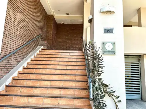 VENTA COCHERA NUEVA CORDOBA