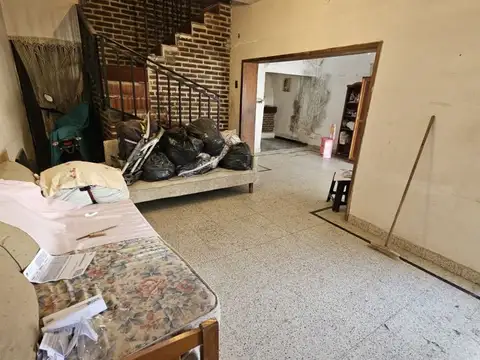 Casa 5 ambientes con 2 baños