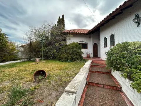 VENTA CASA ZONA ALTO NEUQUÉN