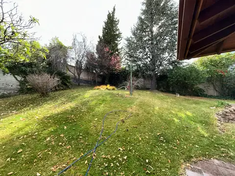 Casa 12 ambientes con 3 baños