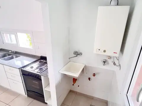 Casa en Alquiler con 2 cocheras