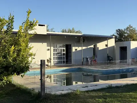 Casa 2 ambientes con 1 baño