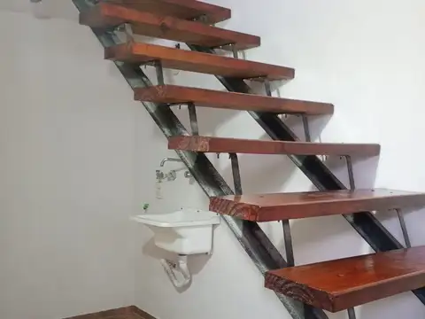 ALQUILER MONOAMBIENTE  CON COCHERA BURZACO