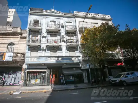 Av. Triunvirato al 3900 - 2º Piso "D"