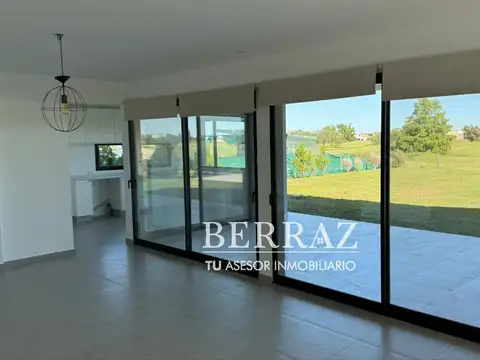 Casa en Venta en El Cantón - Barrio Golf, USD 350.000