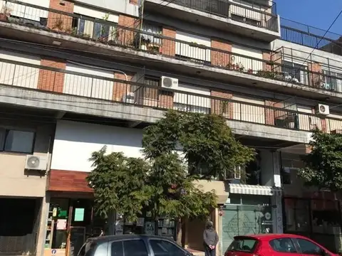 Venta Departamento dos ambientes castelar sur centro