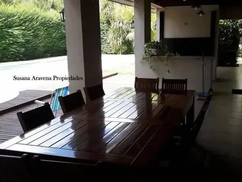 Casa en Venta en La Peregrina, USD 370.000