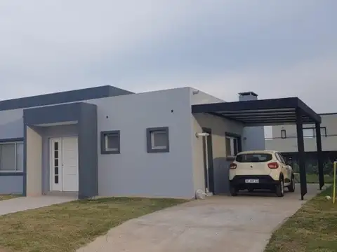 VENTA CASA 3AMBIENTES EN BARRIO LAGOS DE CANNING 1