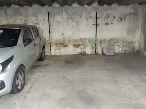 Cochera en buena ubicación Ramos Mejía