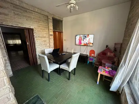 Casa 3 ambientes con 2 baños