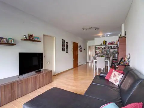 Avenida Directorio 900