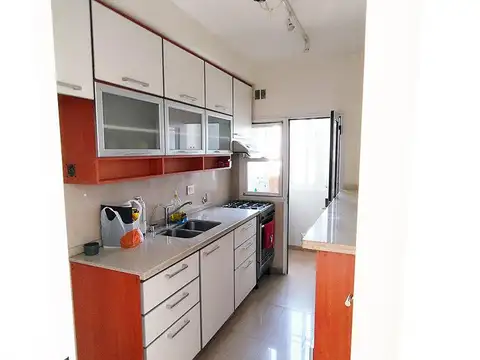 Venta 4 ambientes con balcón en San Cristóbal