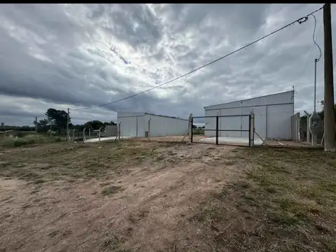 Galpón en alquiler en Paracao