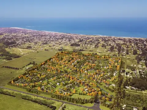 Terreno en Venta en Los Acantilados, USD 67.000