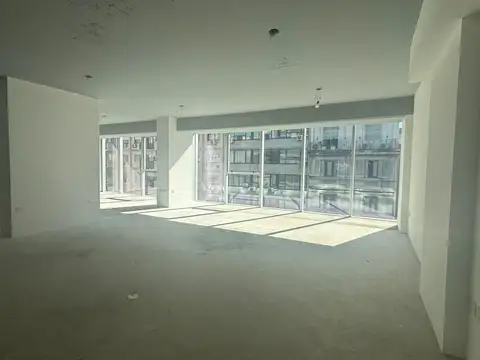 Oficina en Av. Cordoba esquina Uruguay 200m2  a estrenar  