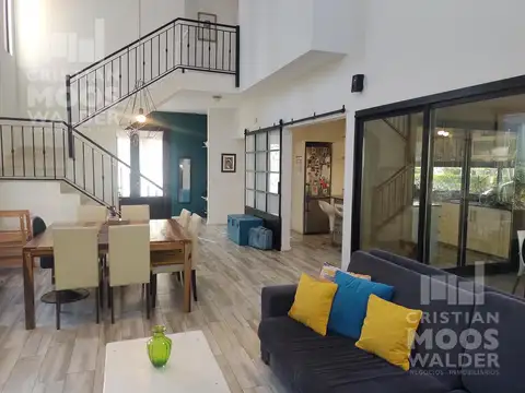 Casa en Venta con 1 cochera