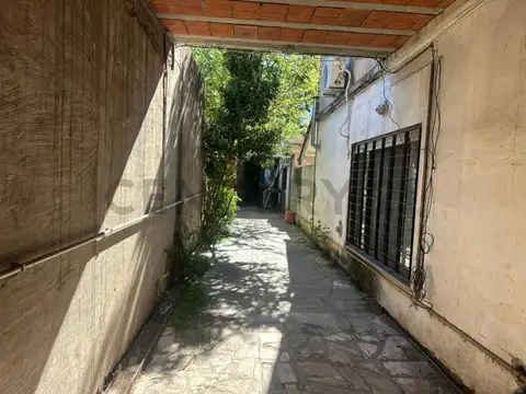 Catriel 5000, Piso 0