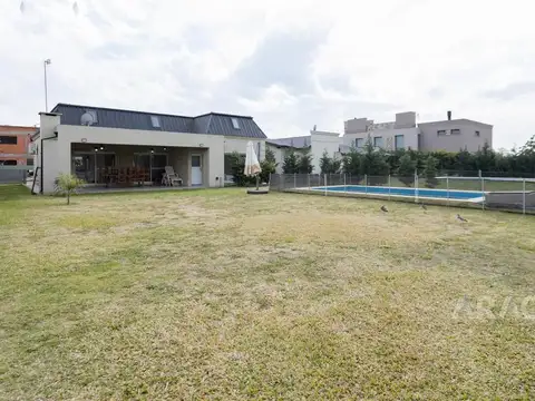 Casa en Venta en Santa Juana, USD 320.000