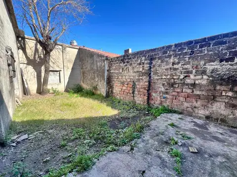 Local en Venta en Villa Sarmiento, USD 160.000