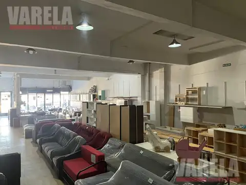 Cuzco 90 Liniers Local  776m² Ex Salón de fiesta. A metros de la Iglesia San Cayetano. Mixtura 4.