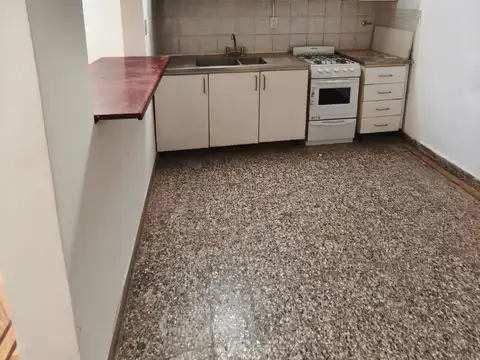 Depto Tipo Casa en Alquiler de 2 ambientes