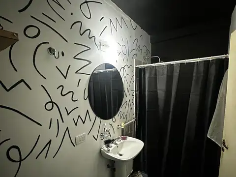 Casa en venta - 2 Dormitorios 1 Baño - 300mts2 - La Plata