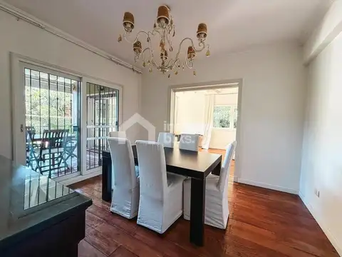 Casa 6 ambientes con 4 baños