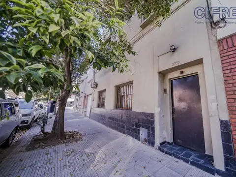 PH en Villa del Parque de 3 ambientes y playroom, terraza propia y otra común, hécho a nuevo.