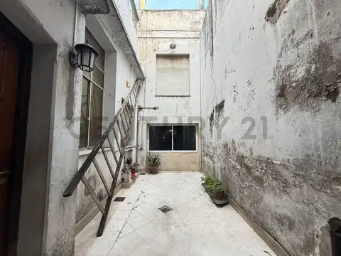 8 entre 53 y 54 1000, Piso 0