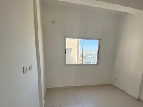Departamento en Alquiler en Caseros, $ 550.000