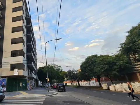 Av. Chorroarín  al 500