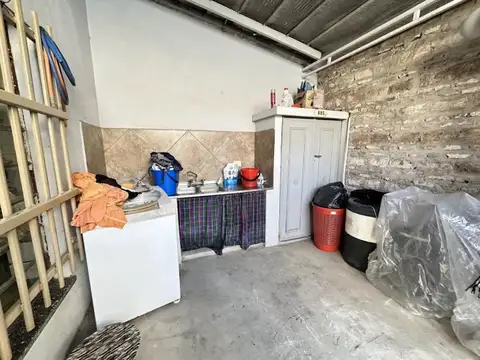 Casa en venta en Rosario: barrio Azcuénaga, a metros de Eva Peron