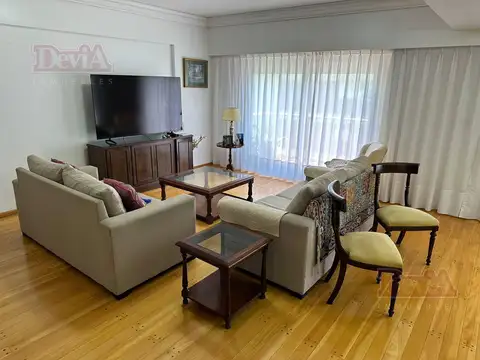 Departamento en Venta con 3 cocheras