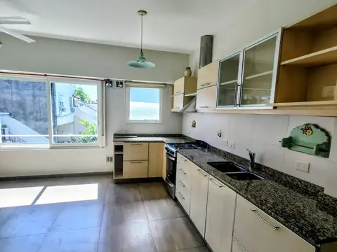 Departamento en Alquiler con 1 cocheras