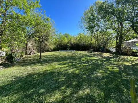 VENTA TERRENO CON CASA EN DIQUE LUJAN, COMERCIAL