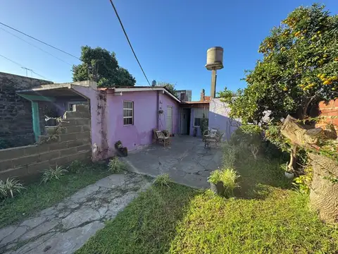 Venta Casa 3 ambientes con patio  Florencio Varela