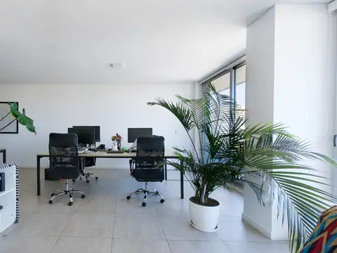 Oficina en Venta con 1 cochera