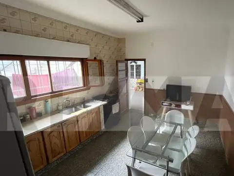 CASA EN VENTA - ZONA CENTRO