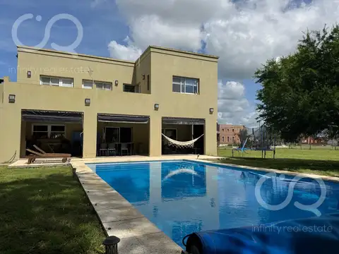 Casa en Barrio Fincas de San Vicente