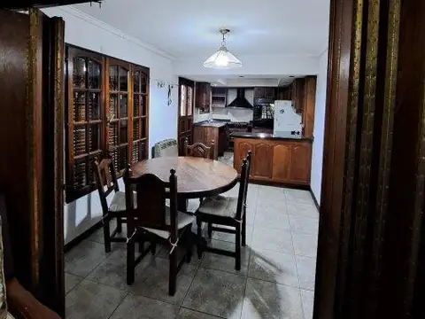 Casa en Venta en Burzaco, USD 165.000