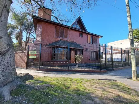 Casa en venta en burzaco