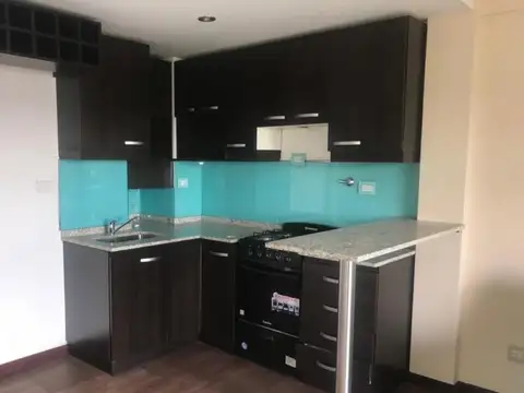 Departamento en Alquiler en Villa Luzuriaga, $ 550.000
