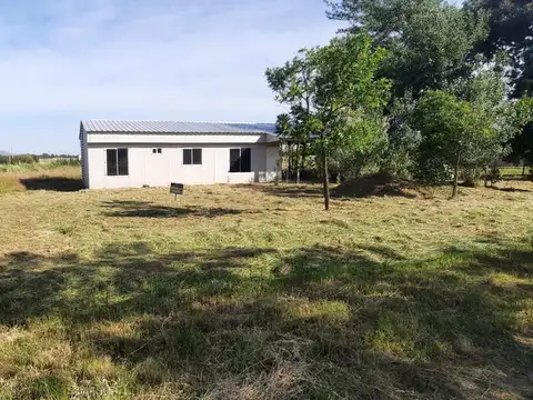 Venta  De  Dos Cabanas  A Terminar En Sierra De La Ventana  Sobre Lote  De 1600 Mts