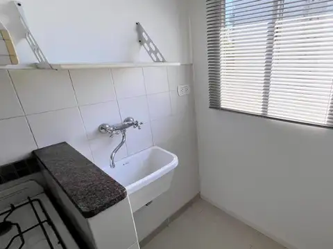 Departamento en Venta en Villa del Parque, USD 135.000