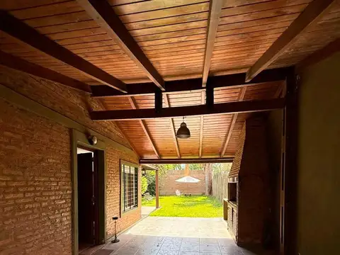 Casa en Venta con 1 cochera