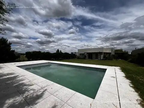 CASA | 4 AMBIENTES | PILETA | UNA PLANTA | PARRILLA | SAN SEBASTIÁN ÁREA 1