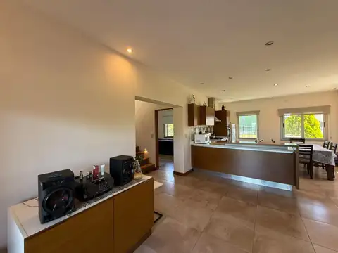 Casa en Alquiler al Oeste