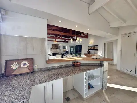 Casa en Venta en Carilo, USD 280.000