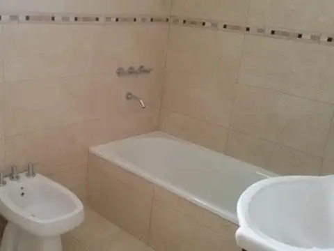 Departamento en Alquiler con 1 cocheras