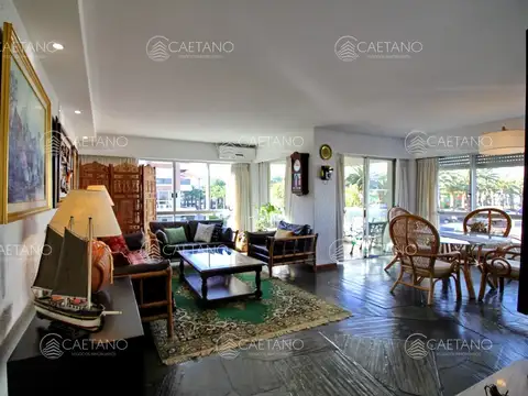Apartamento en Punta del Este, Península